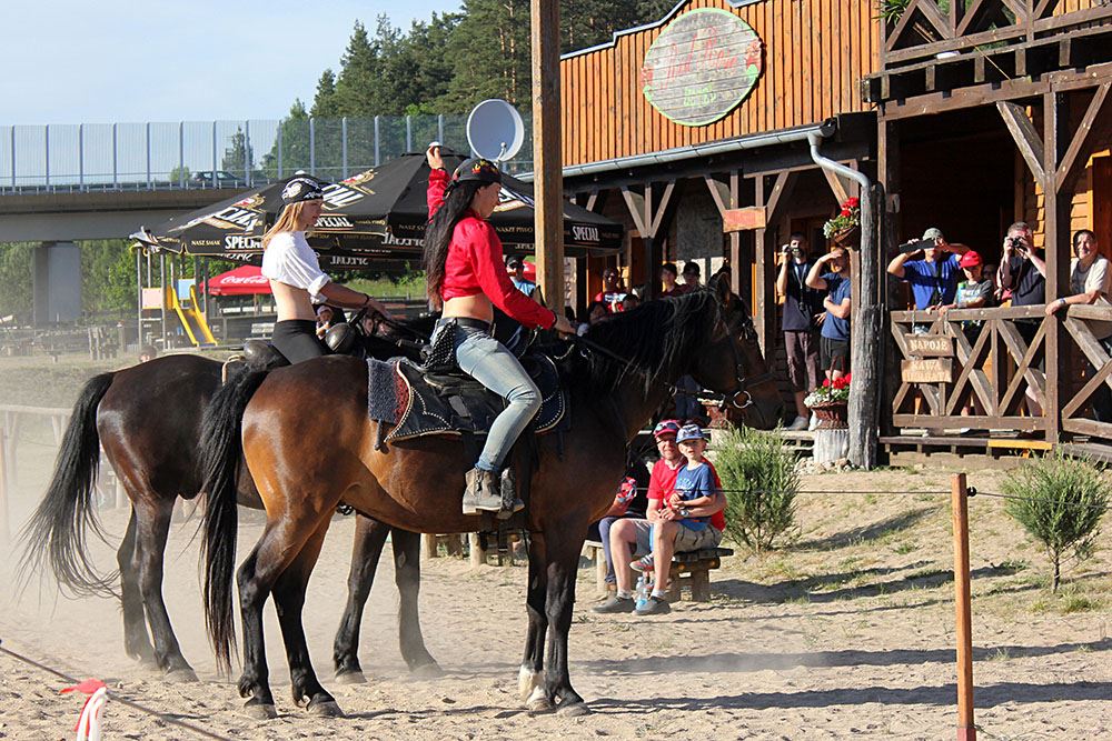 MIASTECZKO WESTERNOWE MRONGOVILLE W MRĄGOWIE